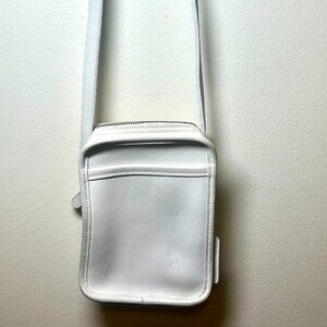 Vintage Coach Ivory Camera Bag | 9973